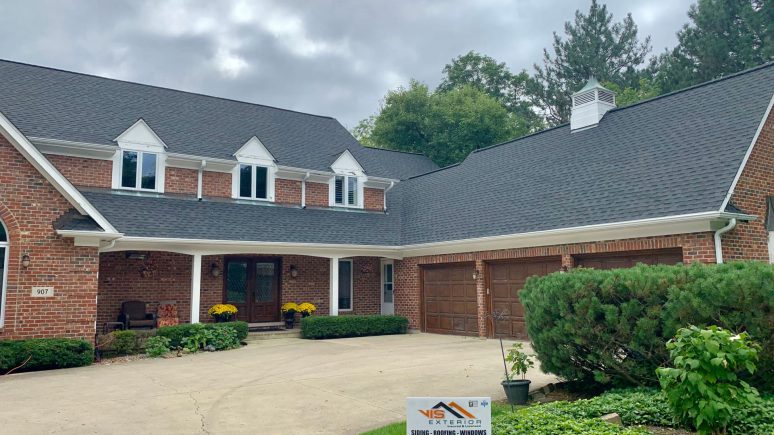 Asphalt shingle roofing and gutters replacement in Oak Brook project photo 1