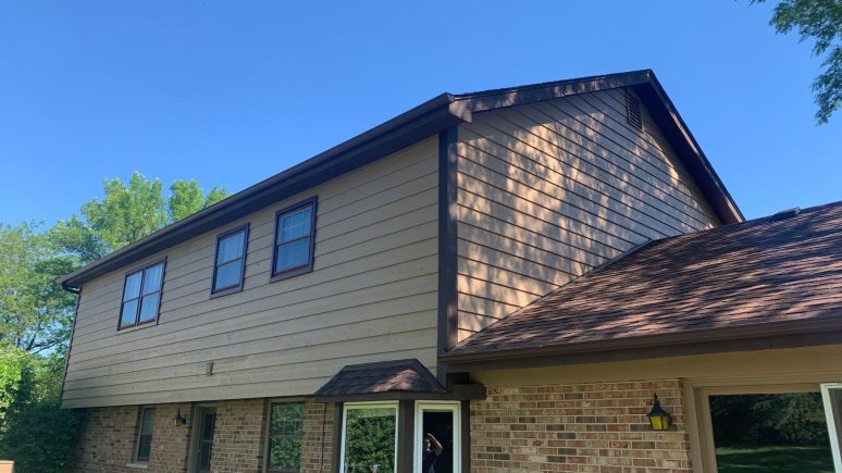 Cedar siding installation and windows replacement in Oak Brook project photo 1