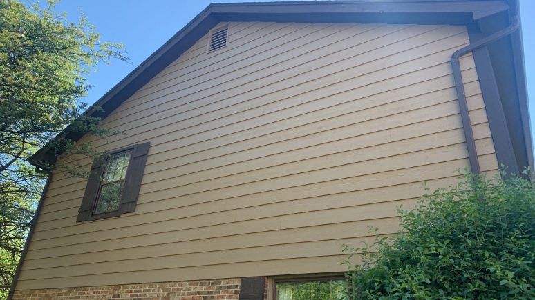Cedar siding installation and windows replacement in Oak Brook project photo 3