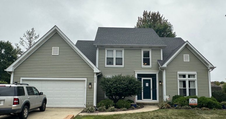 CertainTeed vinyl siding installation in North Aurora project photo 1