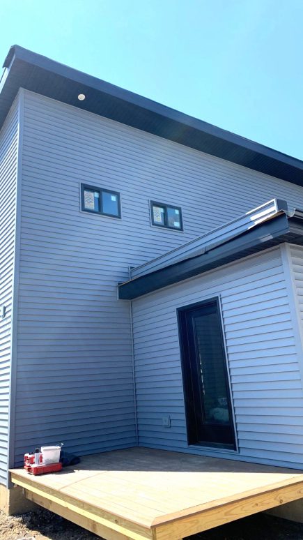 CertainTeed vinyl siding installation and guttering in Wheaton project photo 3
