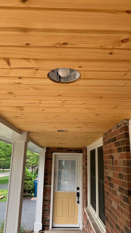 LP SmartSide siding, Atlas Pinnacle shingle roofing and guttering in Hinsdale project photo 4