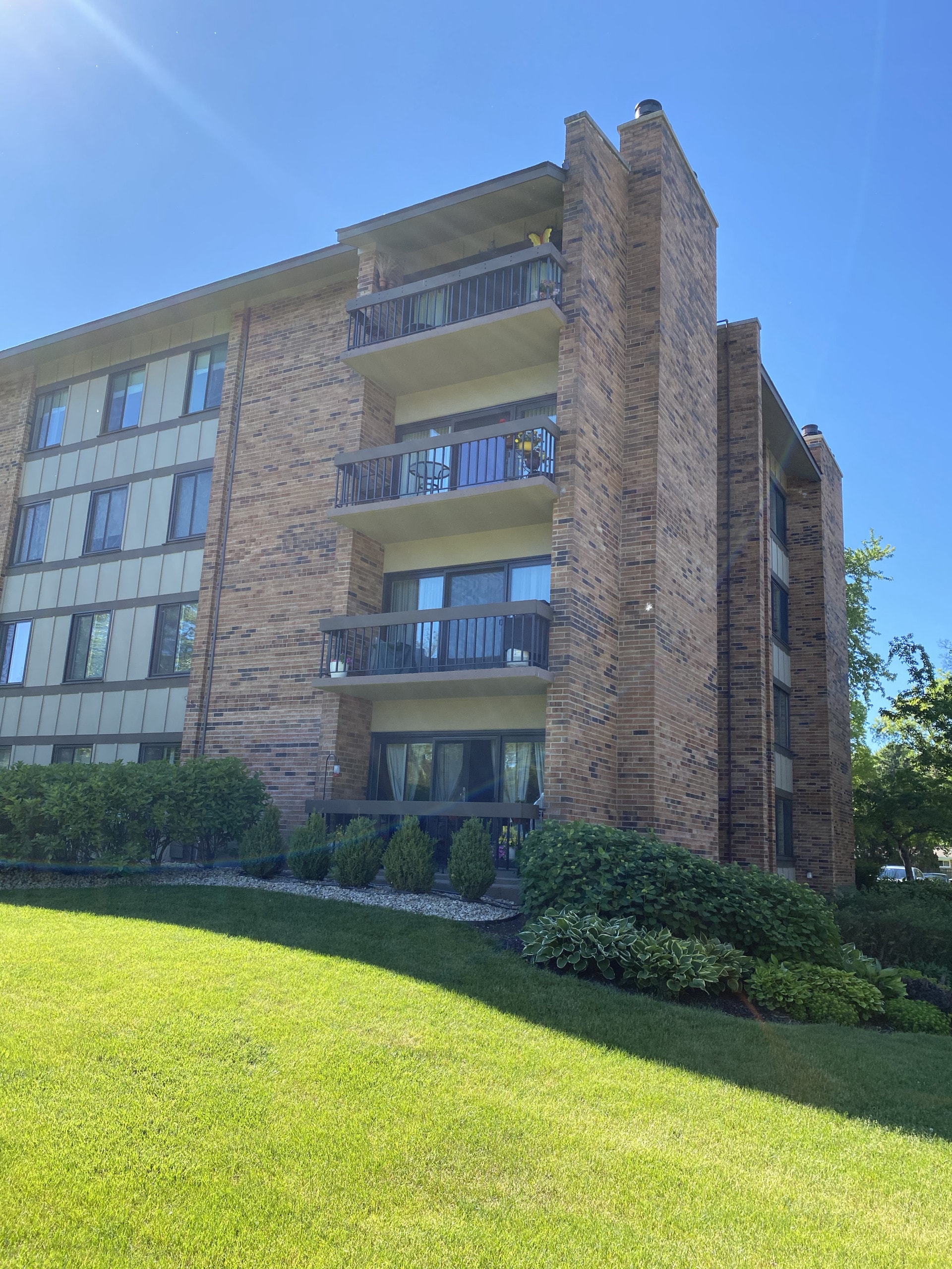 hoa building painting willowbrook