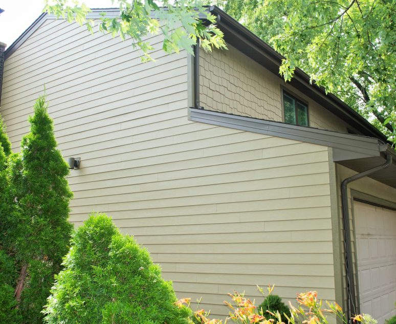 James Hardie lap siding in Northbrook project photo 5