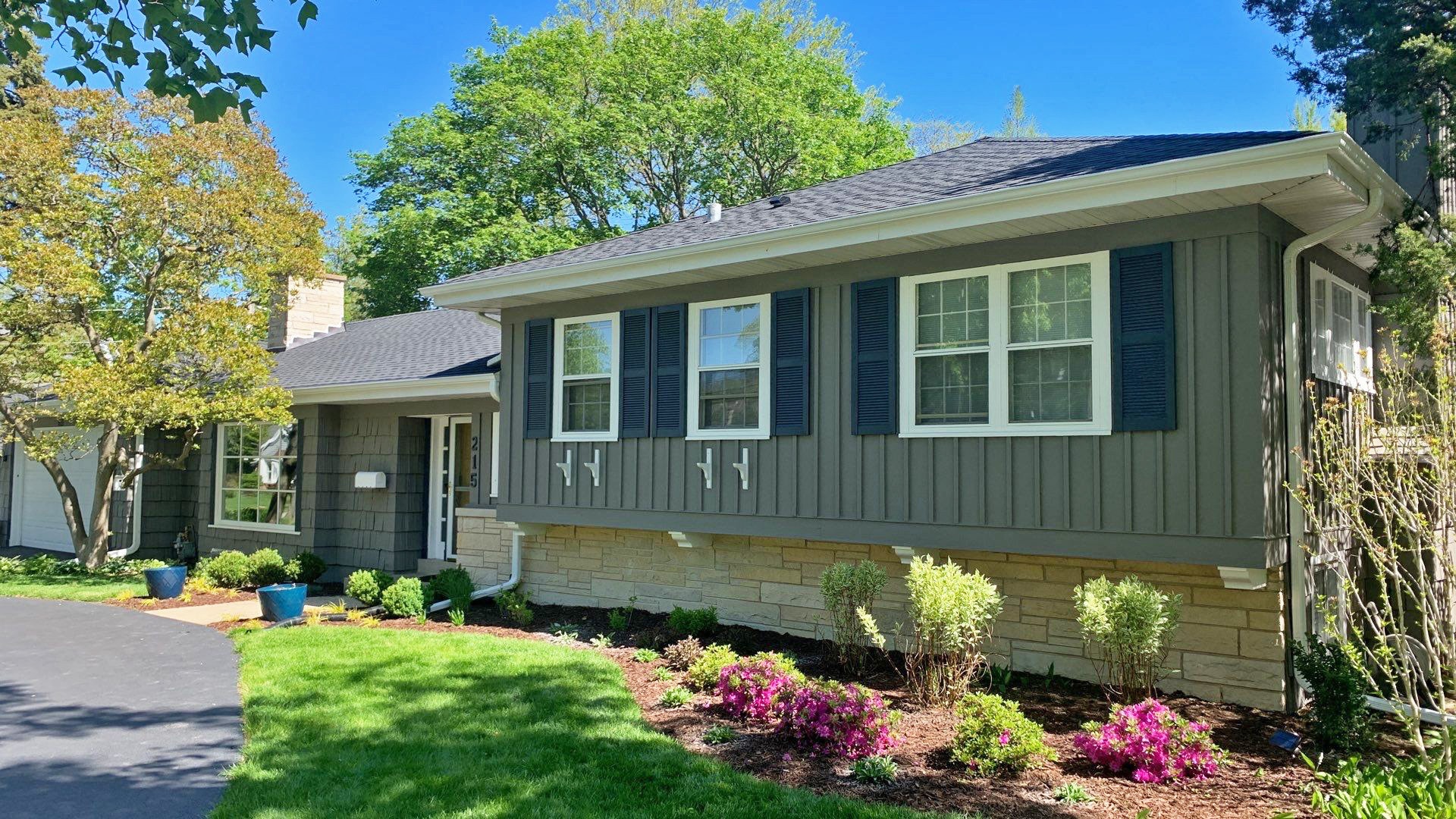 Leaking shingle roof replacement Clarendon Hills 60514