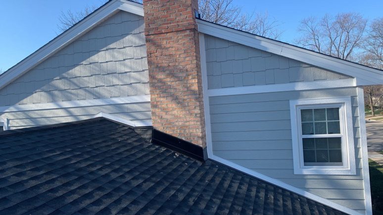 LP SmartSide Shake siding and GAF shingle roof installation in Hinsdale project photo 2