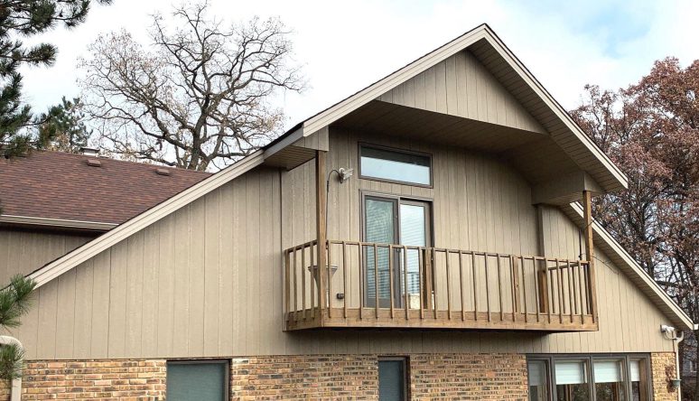 LP SmartSide siding replacement in Oak Brook project photo 4