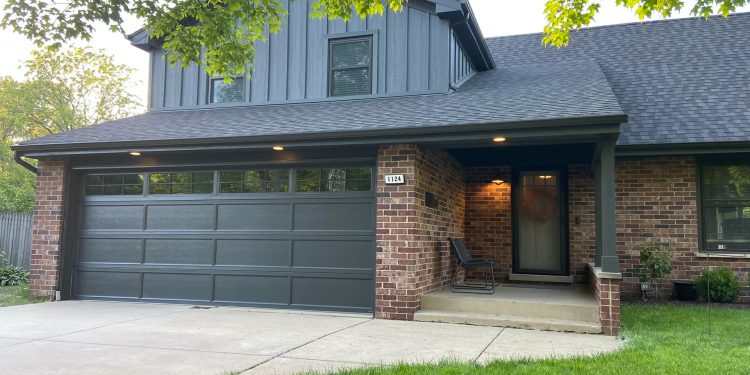 LP SmartSide siding and roof replacement in Downers Grove project photo 1