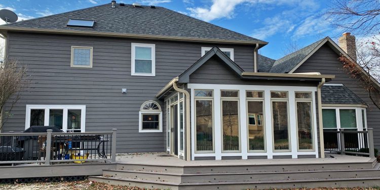 LP SmartSide siding replacement and windows replacement in Naperville project photo 1