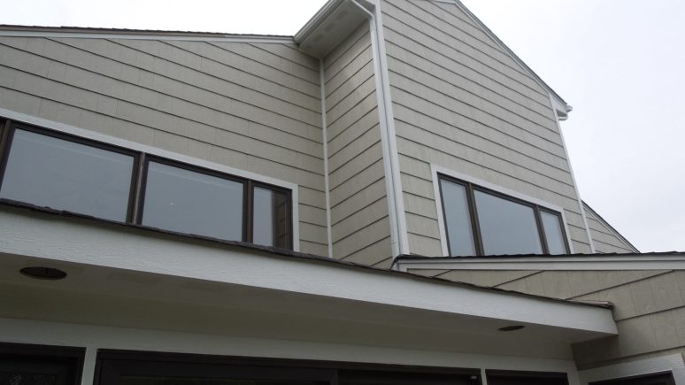 LP SmartSide wood siding in Oak Brook project photo 2