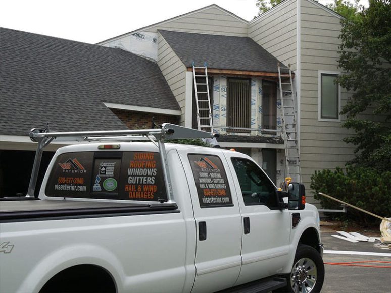 LP SmartSide wood siding in Oak Brook project photo 3