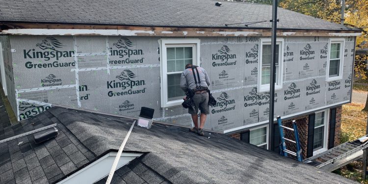 Royal Estate vinyl siding installation, windows and gutters installation in Naperville project photo 6