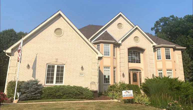 Shingle roof replacement and gutters in Willow Springs project photo 1